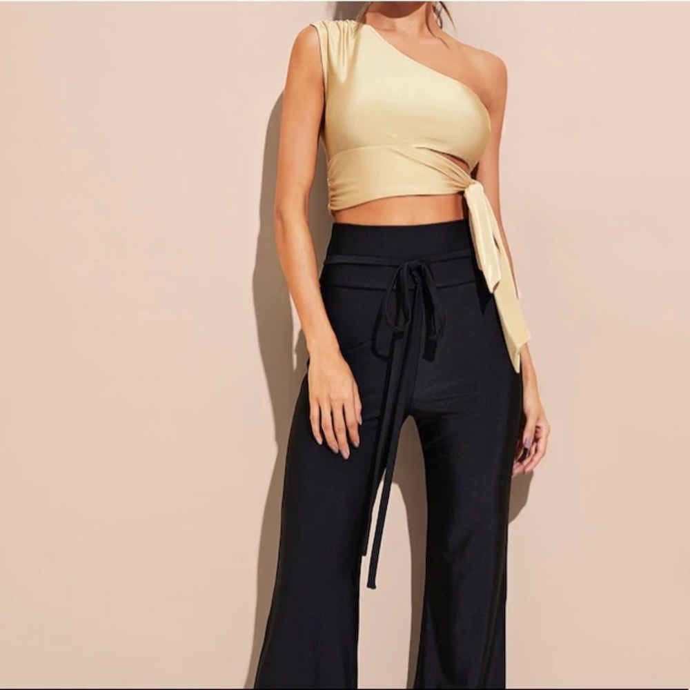 One shoulder top - Picture 2 of 4